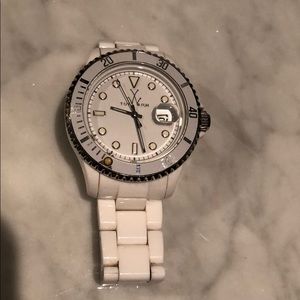 White TOY watch